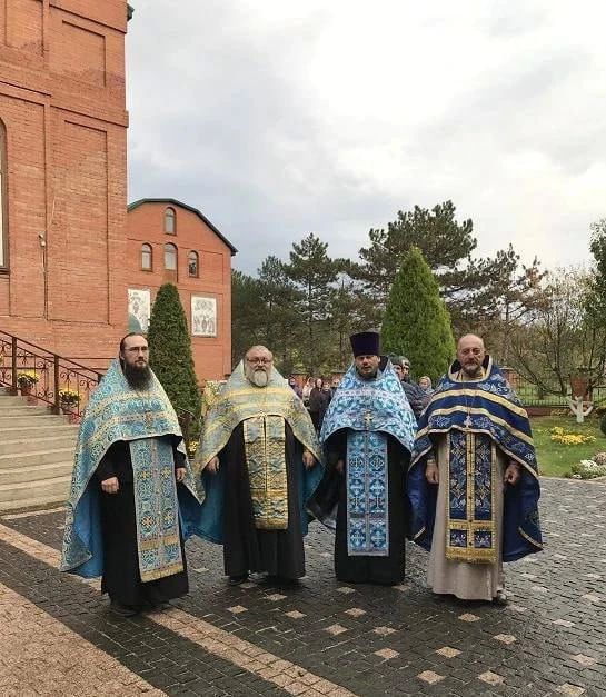 В Аскании-Нова отметили праздник в честь иконы Божией Матери "Спорительница хлебов" В Аскании-Нова отметили праздник в честь иконы Божией Матери "Спорительница хлебов"