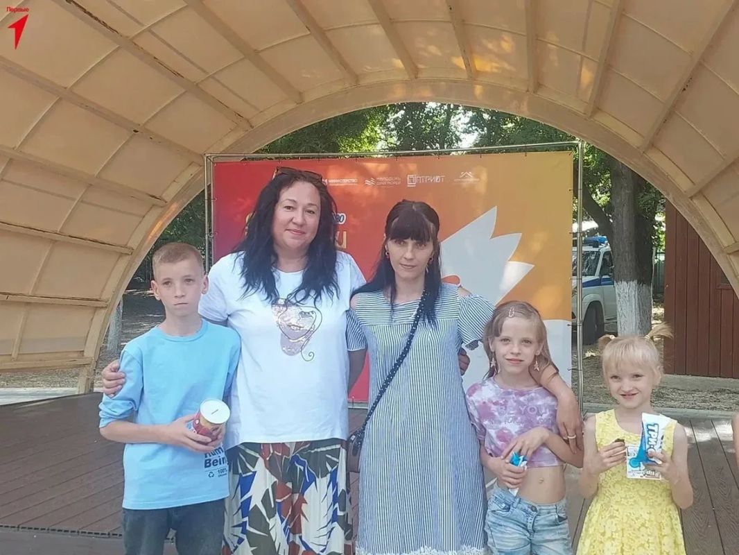 КОМАНДА ДВИЖЕНИЯ ПЕРВЫХ. Ольга Яворская — главный специалист по развитию патриотического воспитания Движения Первых Херсонской области КОМАНДА ДВИЖЕНИЯ ПЕРВЫХ. Ольга Яворская — главный специалист по развитию патриотического воспитания Движения Первых Херсонской области