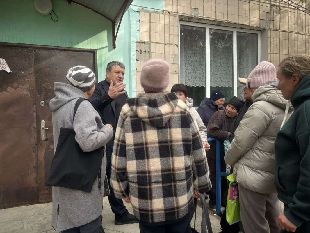 Сегодня провел прием граждан в селах Новодмитровка Вторая и Благодное Сегодня провел прием граждан в селах Новодмитровка Вторая и Благодное
