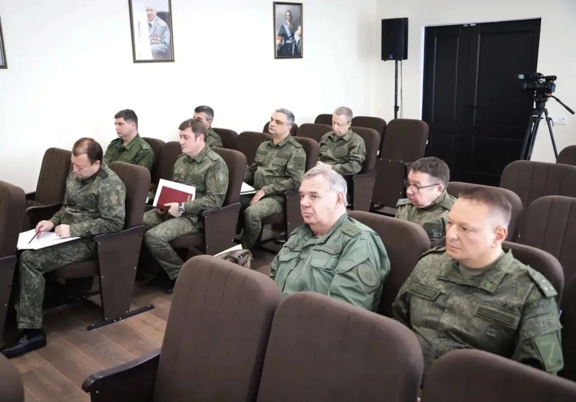 Глава СК России провел оперативное совещание в Луганске Глава СК России провел оперативное совещание в Луганске