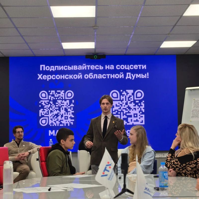 Что нужно сделать в регионе, чтобы выпускники оставались тут жить и работать? Что нужно сделать в регионе, чтобы выпускники оставались тут жить и работать?