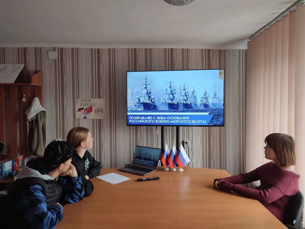 В сельском Доме культуры села Долинское прошло мероприятие, посвящённое Дню создания Военно-Морского Флота России В сельском Доме культуры села Долинское прошло мероприятие, посвящённое Дню создания Военно-Морского Флота России