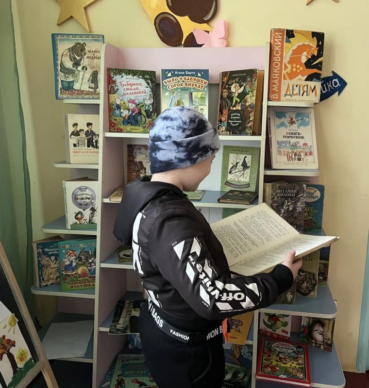 В Скадовской детской библиотеке открылась выставка «Эти книги читали наши бабушки и дедушки» В Скадовской детской библиотеке открылась выставка «Эти книги читали наши бабушки и дедушки»