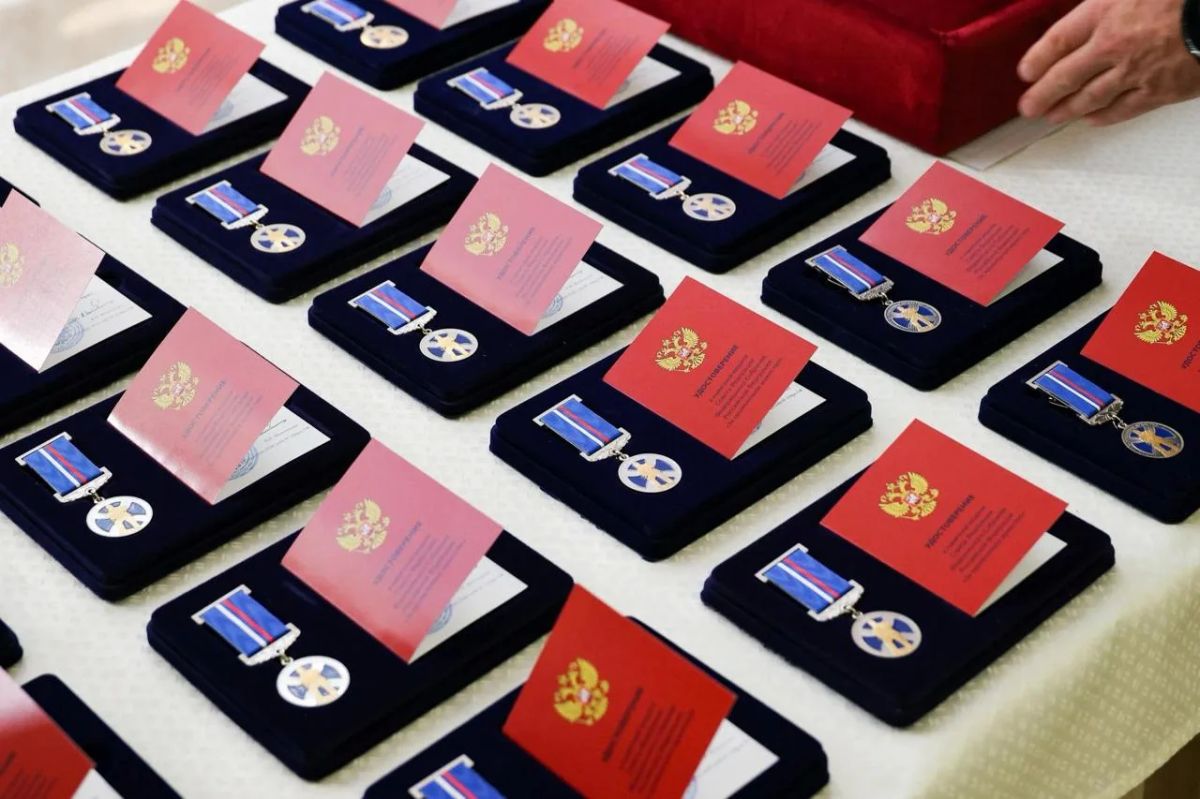 В Совете Федерации наградили 19 детей-героев за спасение людей и проявленное мужество В Совете Федерации наградили 19 детей-героев за спасение людей и проявленное мужество