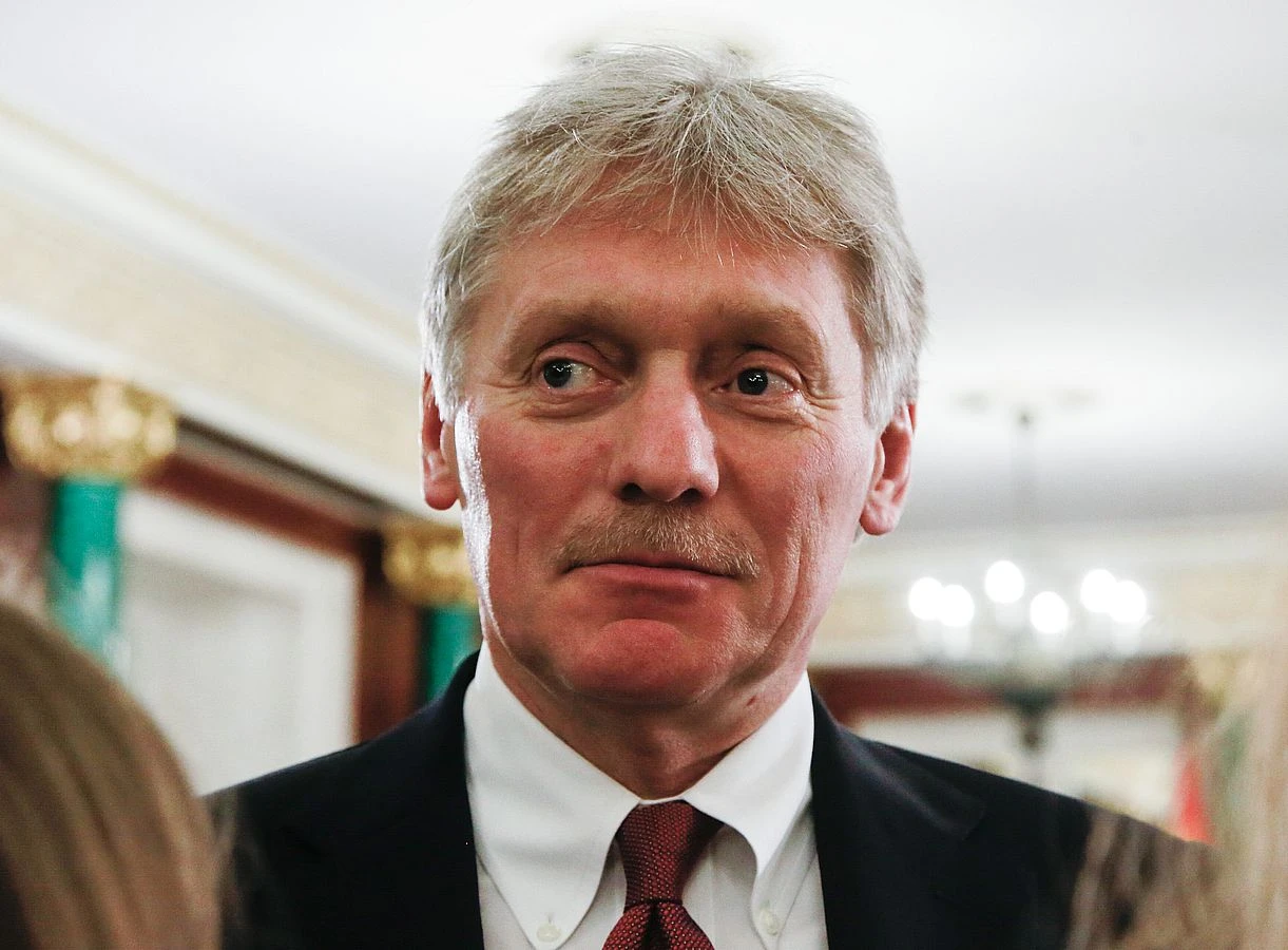 Участие европейских стран в трехсторонних переговорах по Украине ни с кем не обсуждалось – Песков