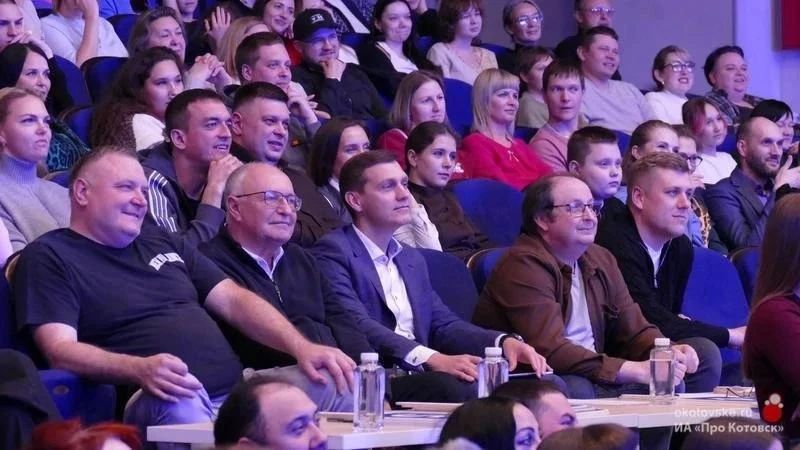 Впервые в истории: команда КВН из Херсонской области вышла в финал Центральной лиги КВН! Впервые в истории: команда КВН из Херсонской области вышла в финал Центральной лиги КВН!