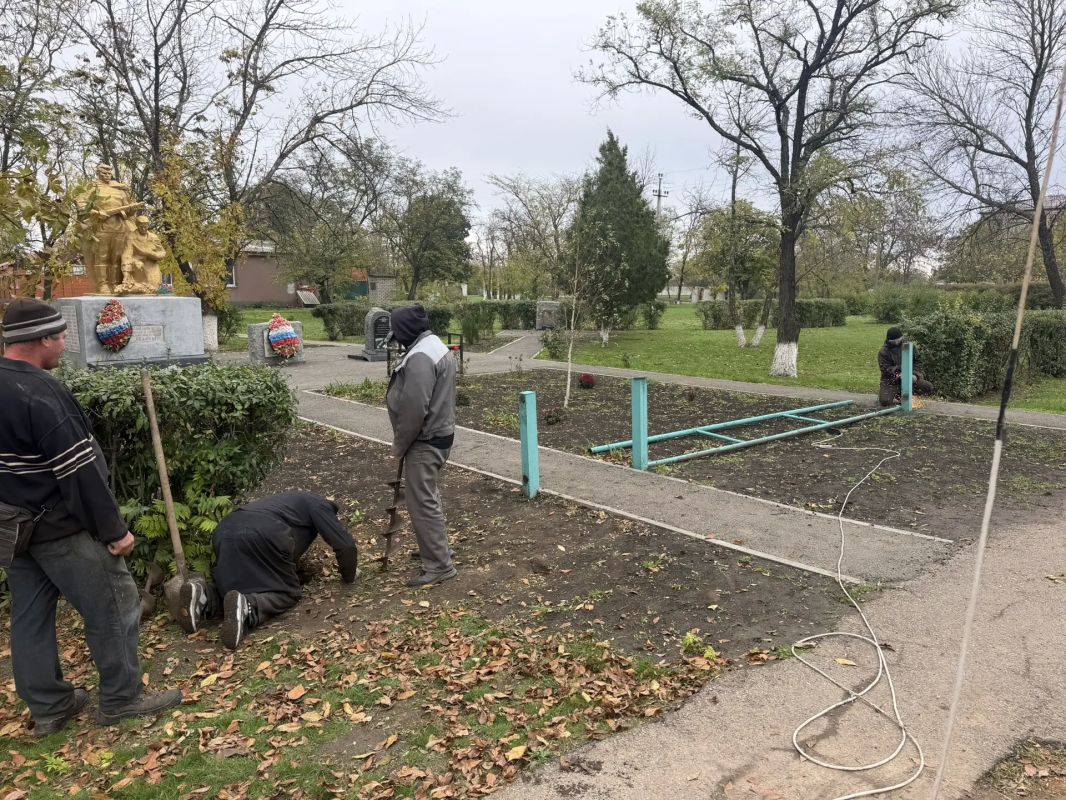 Сохраняя память поколений: благоустройство мемориального комплекса в селе Рубановка Сохраняя память поколений: благоустройство мемориального комплекса в селе Рубановка