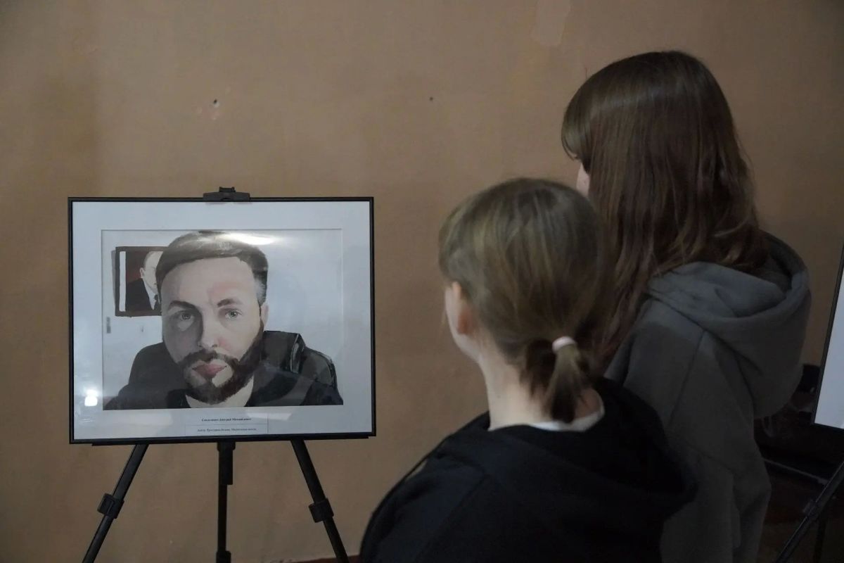 Артем Лагойский: Сохраняя память: в Ивановке открылась выставка «Герои освобождённой Херсонщины» Артем Лагойский: Сохраняя память: в Ивановке открылась выставка «Герои освобождённой Херсонщины»