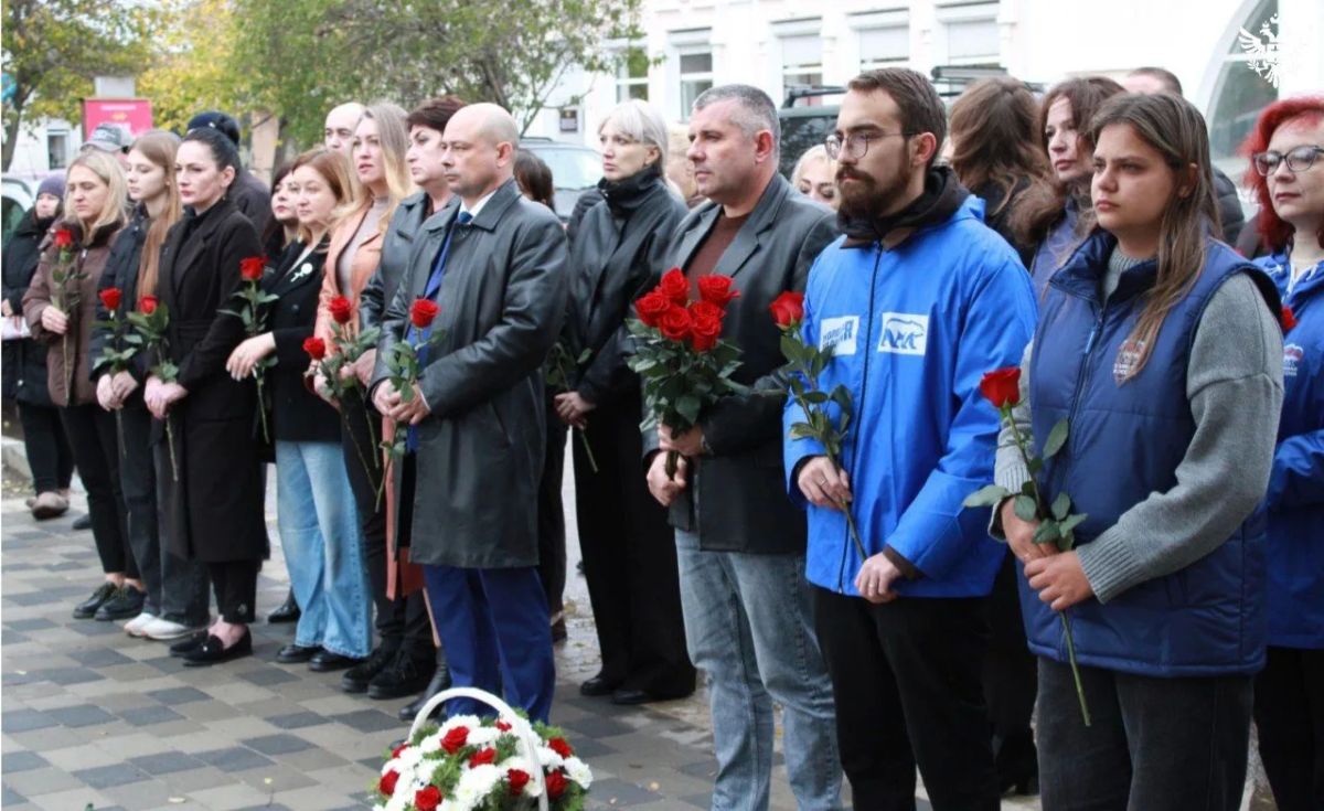 В Геническе отметили 83-ю годовщину освобождения города В Геническе отметили 83-ю годовщину освобождения города