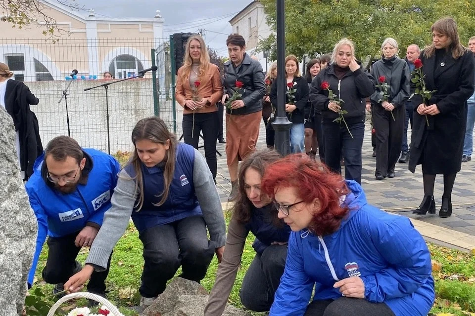 В Геническе отметили 83-летие освобождения города от фашистской оккупации