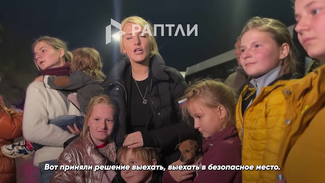 «Очень переживала за эту замечательную семью»: Яна Лантратова пообщалась с детьми, которых эвакуировали из Алешек в Скадовск — в ходе гуманитарной миссии, достигнутой при участии Мелании Трамп