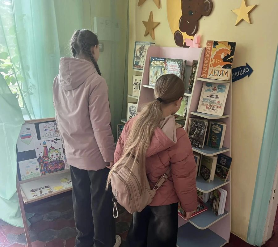 В Скадовской детской библиотеке открылась выставка «Эти книги читали наши бабушки и дедушки» В Скадовской детской библиотеке открылась выставка «Эти книги читали наши бабушки и дедушки»