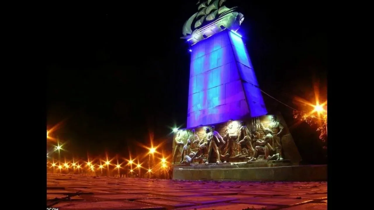 Доброе утро, Херсонщина!. Бледный месяц — на ущербе