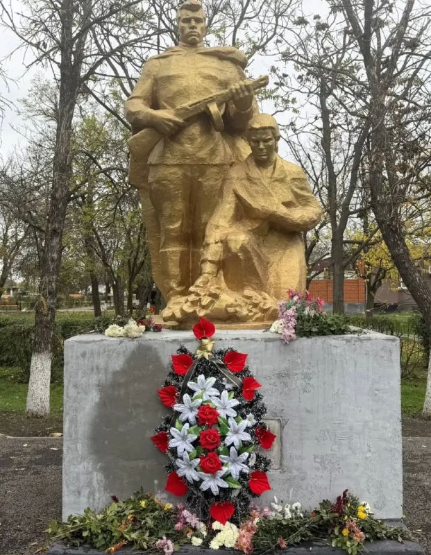 В Рубановке почтили память освободителей села от немецко-фашистских захватчиков В Рубановке почтили память освободителей села от немецко-фашистских захватчиков