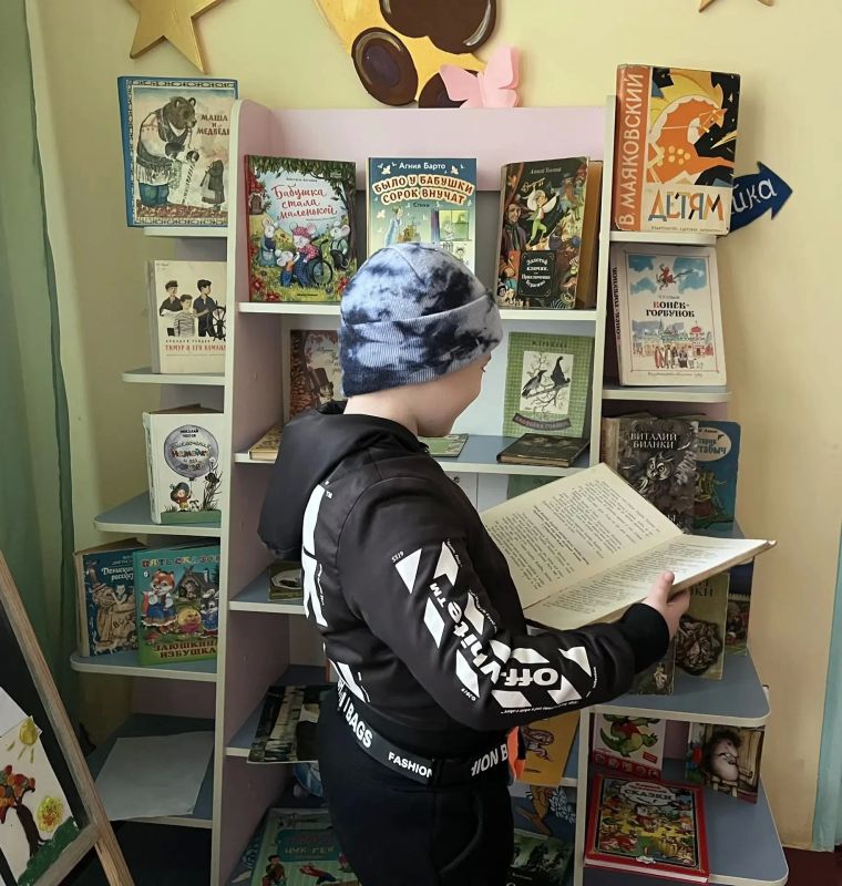 В Скадовской детской библиотеке открылась выставка «Эти книги читали наши бабушки и дедушки» В Скадовской детской библиотеке открылась выставка «Эти книги читали наши бабушки и дедушки»