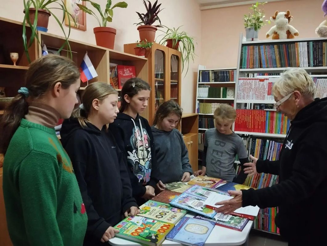 В Богдановской библиотеке прошёл День читательских удовольствий «Читайте, читайте, страницы листайте!» В Богдановской библиотеке прошёл День читательских удовольствий «Читайте, читайте, страницы листайте!»